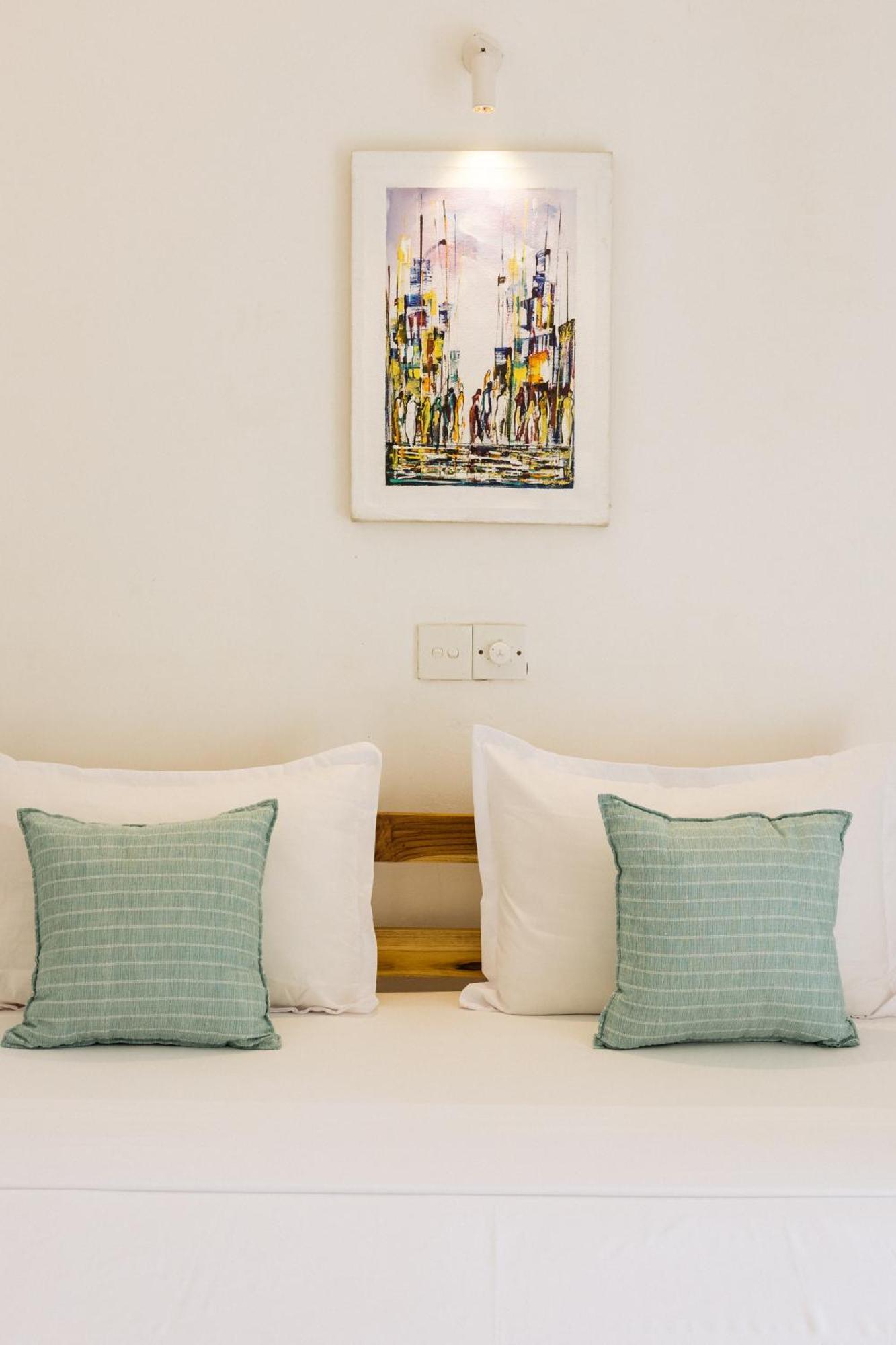 Watu House Hotel Диквела Стая снимка