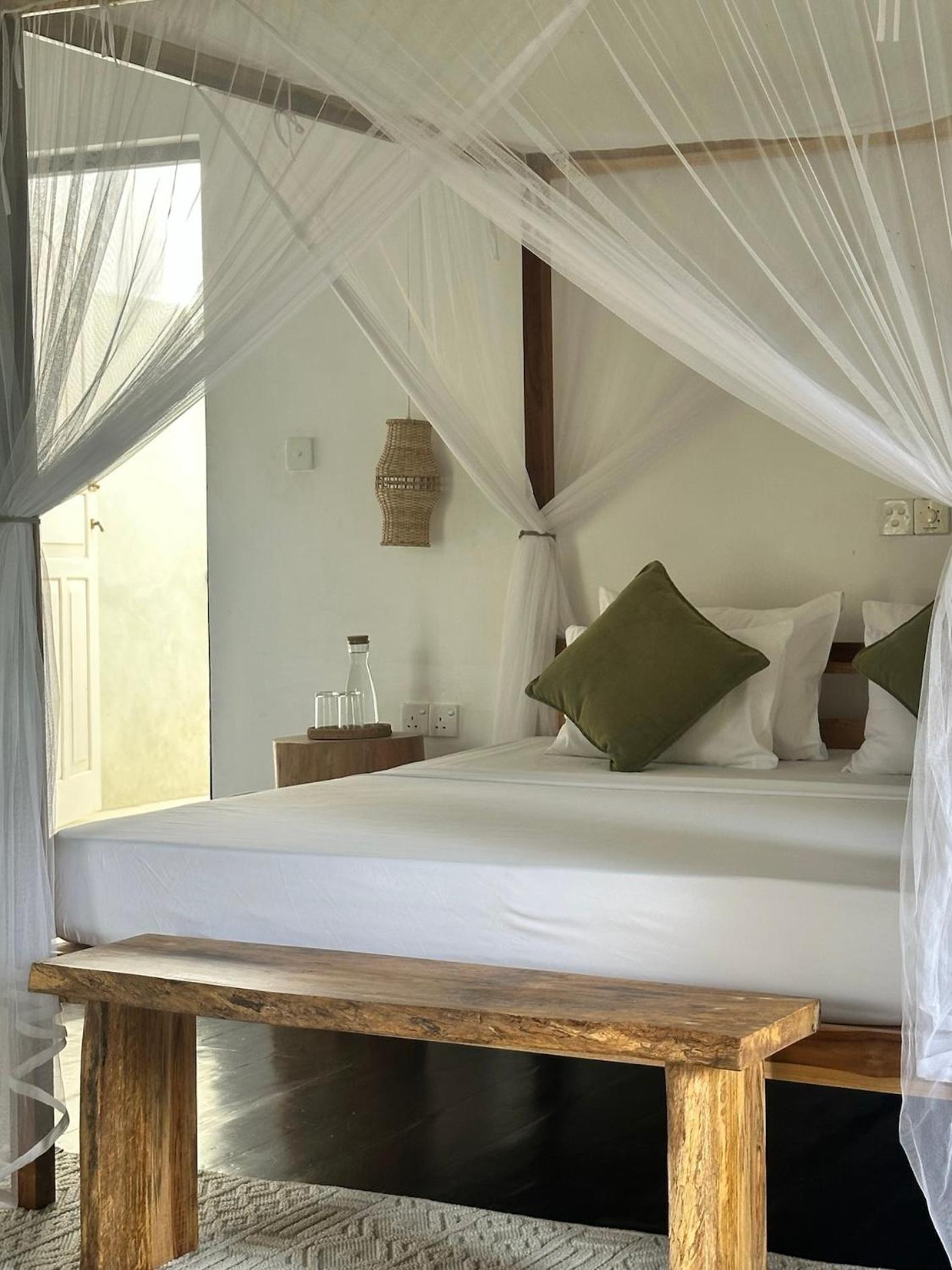 Watu House Hotel Диквела Стая снимка